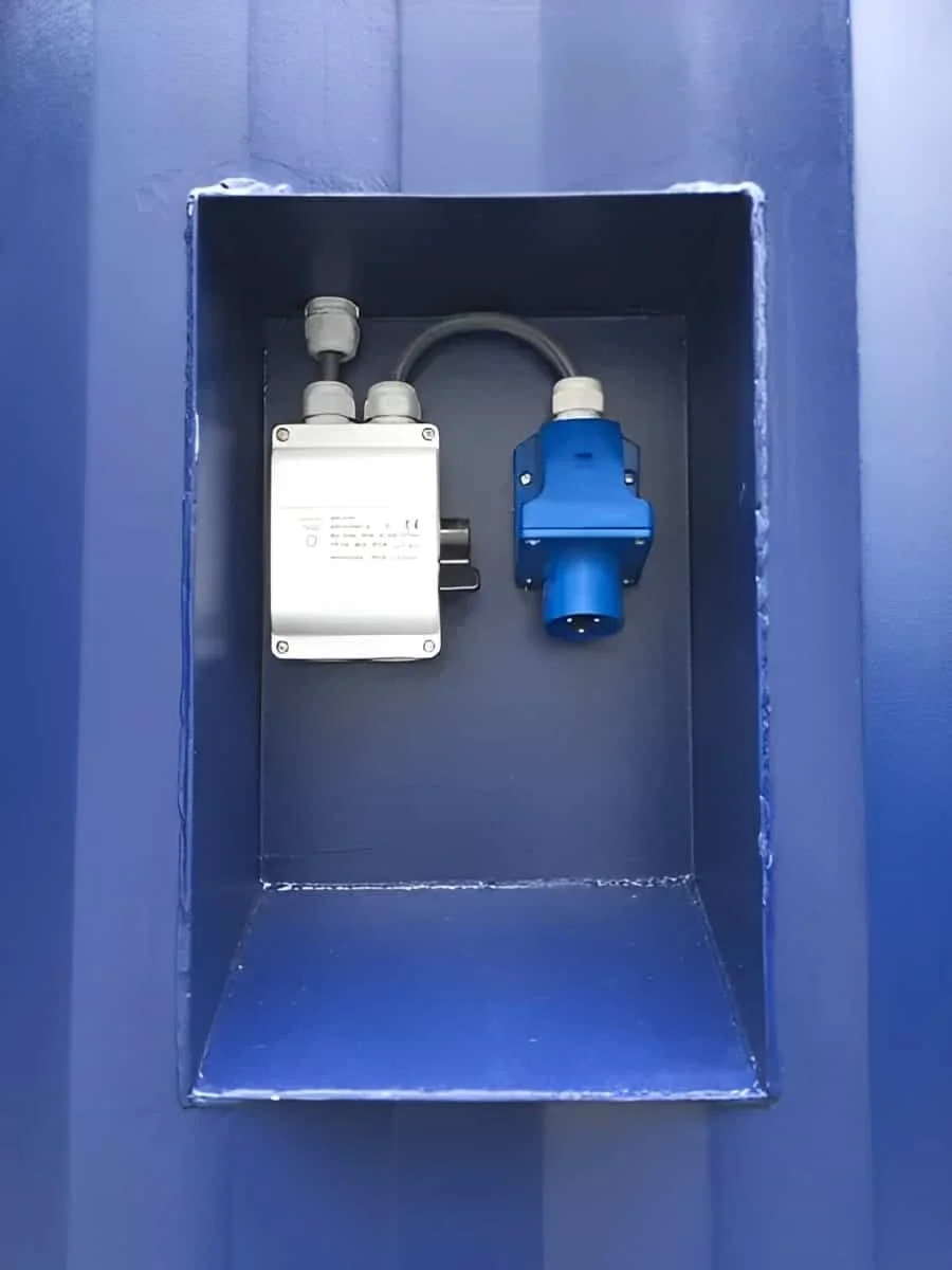 10ft Portable Accommodation Container – Insulated & Secure - Image 4