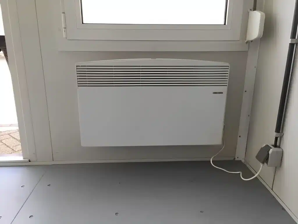 10ft Portable Accommodation Container – Insulated & Secure - Image 2