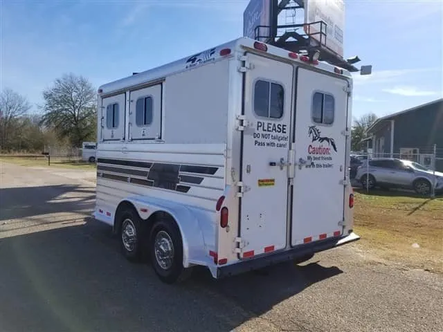 2001 4 Star 2 Horse Bumper Pull Slant Load Trailer - Image 3