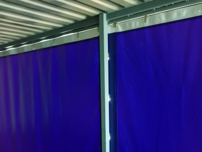 40ft Storage Container with Tarpaulin Wall – Flexible Access - Image 3