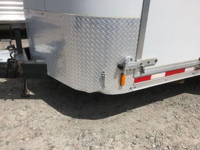 2010 Merhow 3 Horse Slant Load Bumper Pull Trailer - Image 6