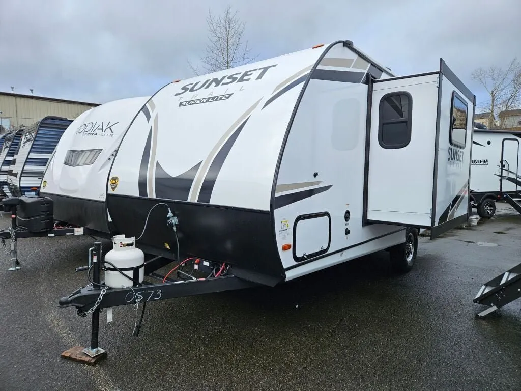 2024 Crossroads Sunset Trail Super Lite SS188BH