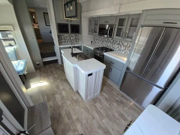 2025 Crossroads Redwood RW4200FL - Image 13