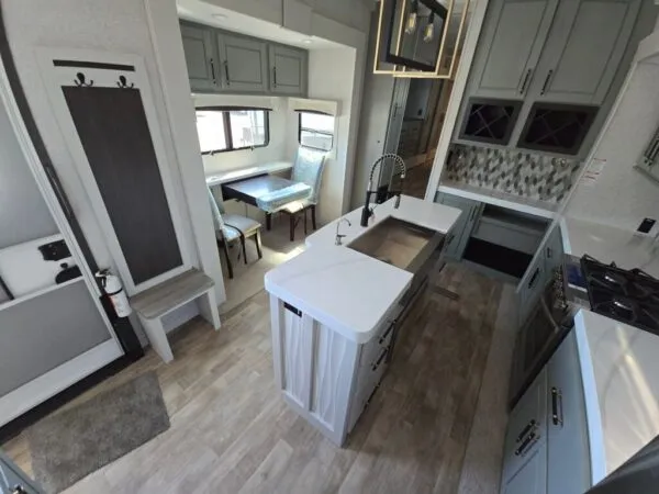 2025 Crossroads Redwood RW4200FL - Image 12