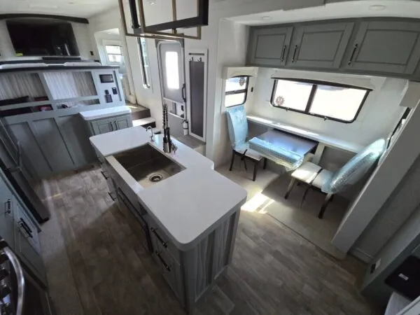 2025 Crossroads Redwood RW4200FL - Image 11