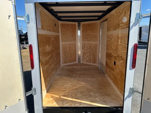 Homesteader 5x8 Enclosed V Nose Cargo - Image 2