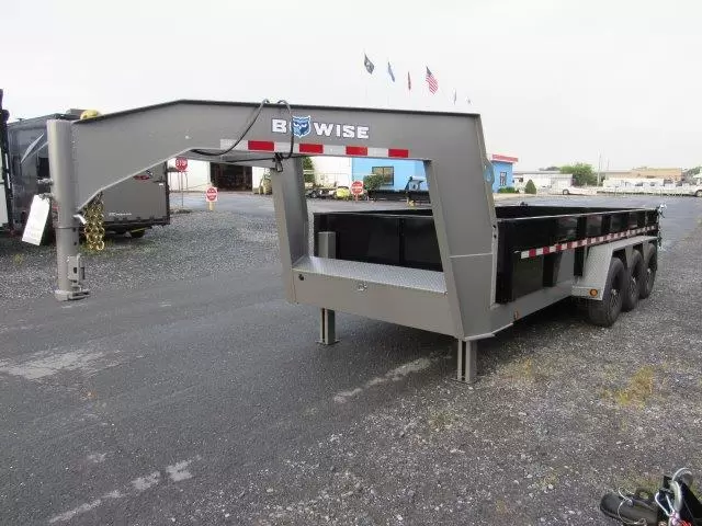 BWise 7x18 Gooseneck Tri-Axle Dump Trailer Hydraulic Jacks - Image 7
