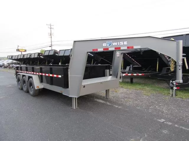 BWise 7x18 Gooseneck Tri-Axle Dump Trailer Hydraulic Jacks - Image 5