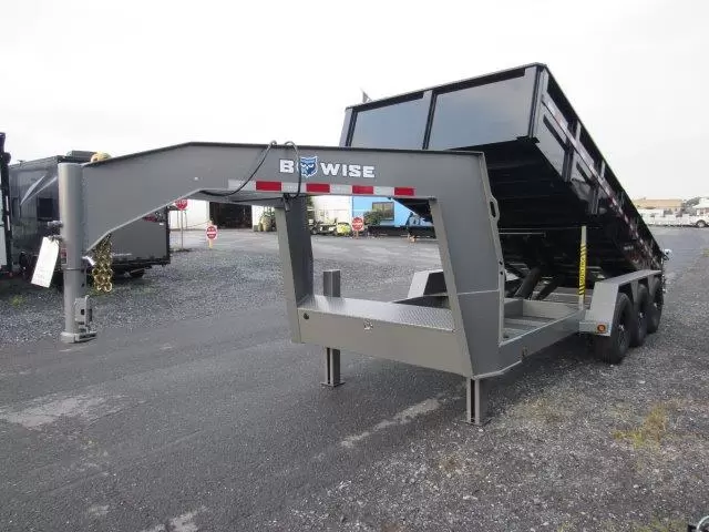 BWise 7x18 Gooseneck Tri-Axle Dump Trailer Hydraulic Jacks - Image 3