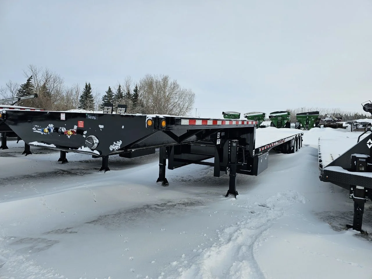 2025 Gooseneck Trailer - Image 2