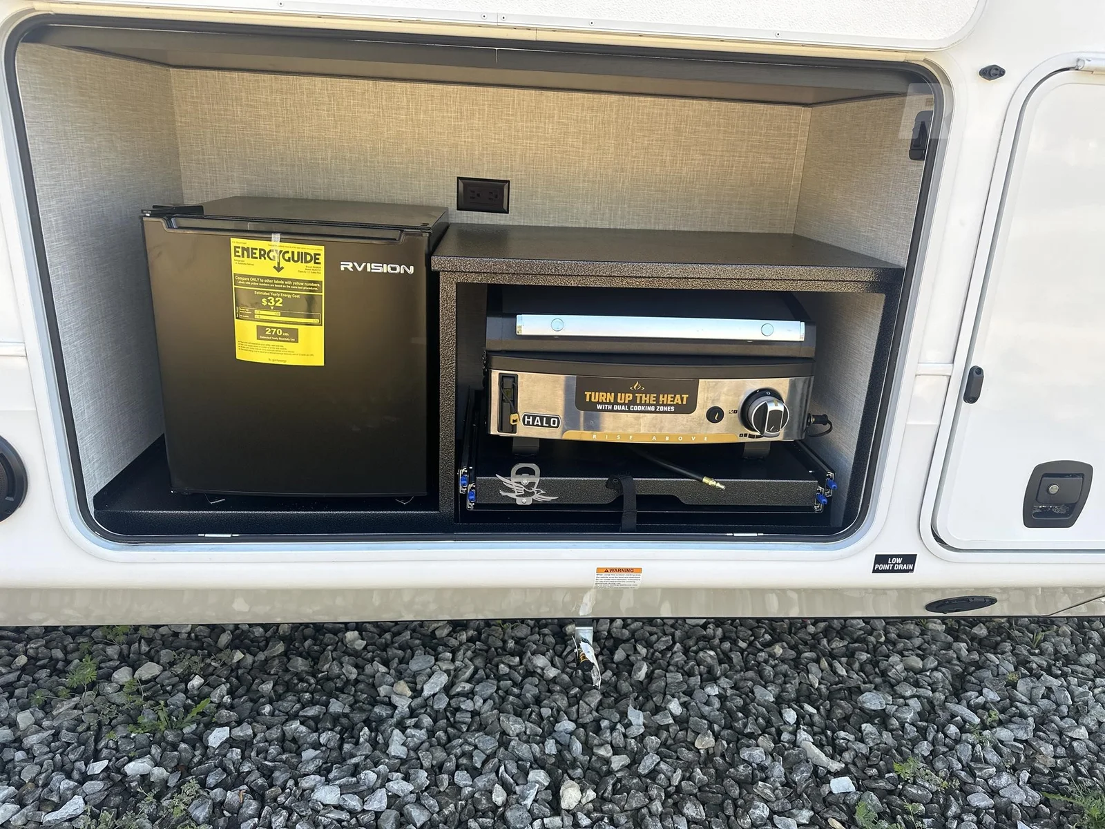 2025 Jayco North Point 377RLBH - Image 20