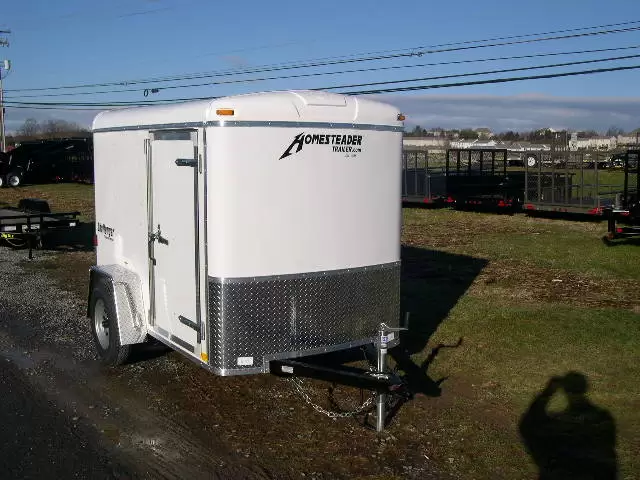 Homesteader 5x8 Enclosed Trailer - Image 3